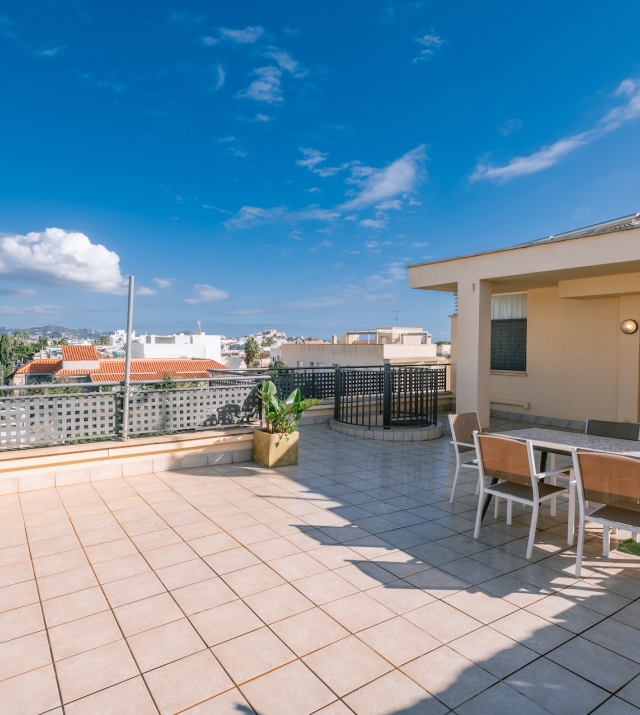 Resa Estates Ibiza te koop sale es vive apartment roof terrace 1.JPG